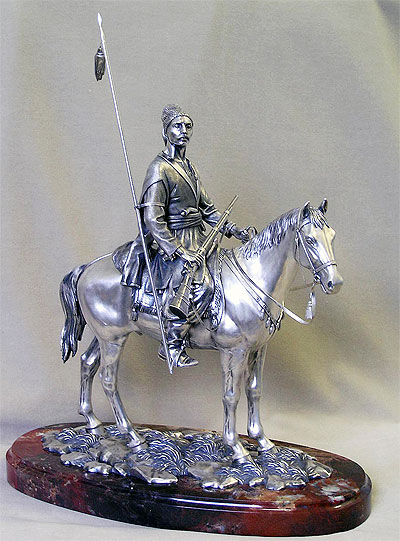 серебряная скульптура Козак