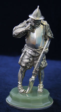 серебряная скульптура шахмата белая Пешка