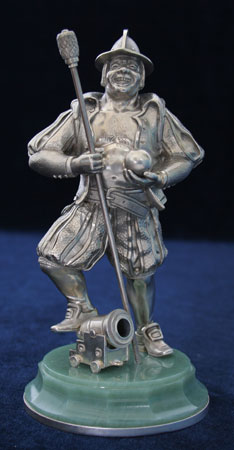 серебряная скульптура шахмата белая Пешка